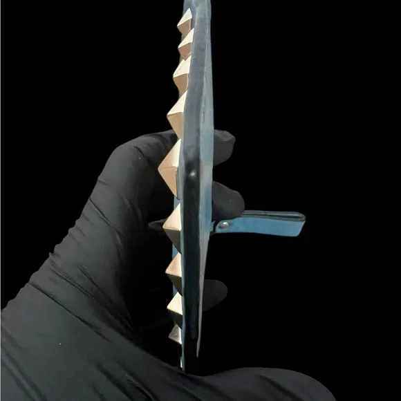 Valentino Garavani Blue Rockstud Calfskin Card Holder With Zipper (A173) - Picture 9 of 10